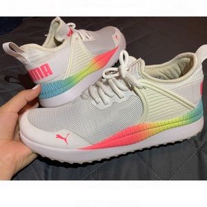 Woman’s Running Shoes/Puma